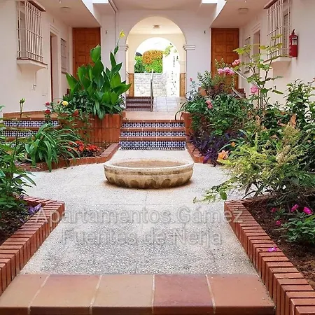Fuentes En Residencial De Lujo Reformado Centro Playa Nerja
