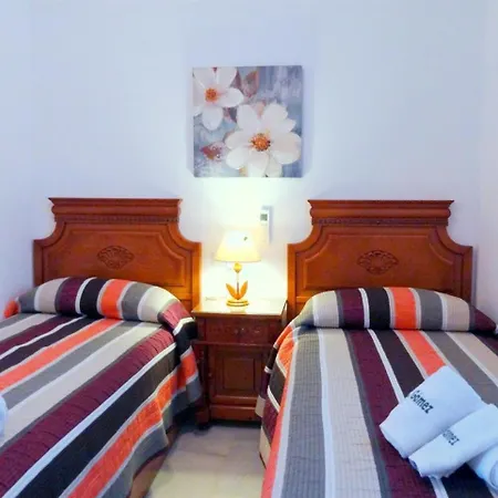 Fuentes En Residencial De Lujo Reformado Centro Playa Nerja